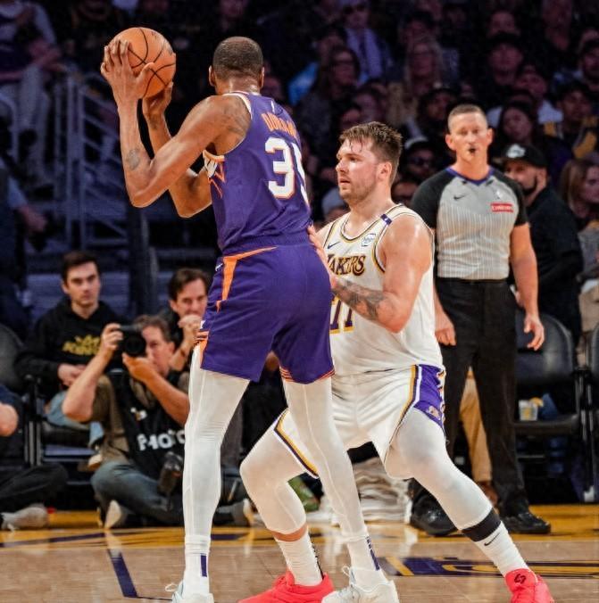 东契奇73分集锦 东契奇73分集锦